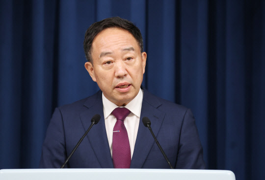 강승규 대통령실 시민사회수석이 20일 서울 용산 대통령실 청사에서 국민제안 심사위원회 출범 관련 브리핑을 하고 있다. 연합뉴스